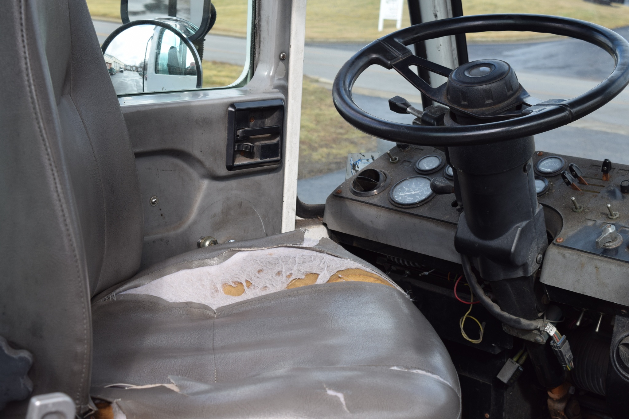 inside_cab_before.jpg